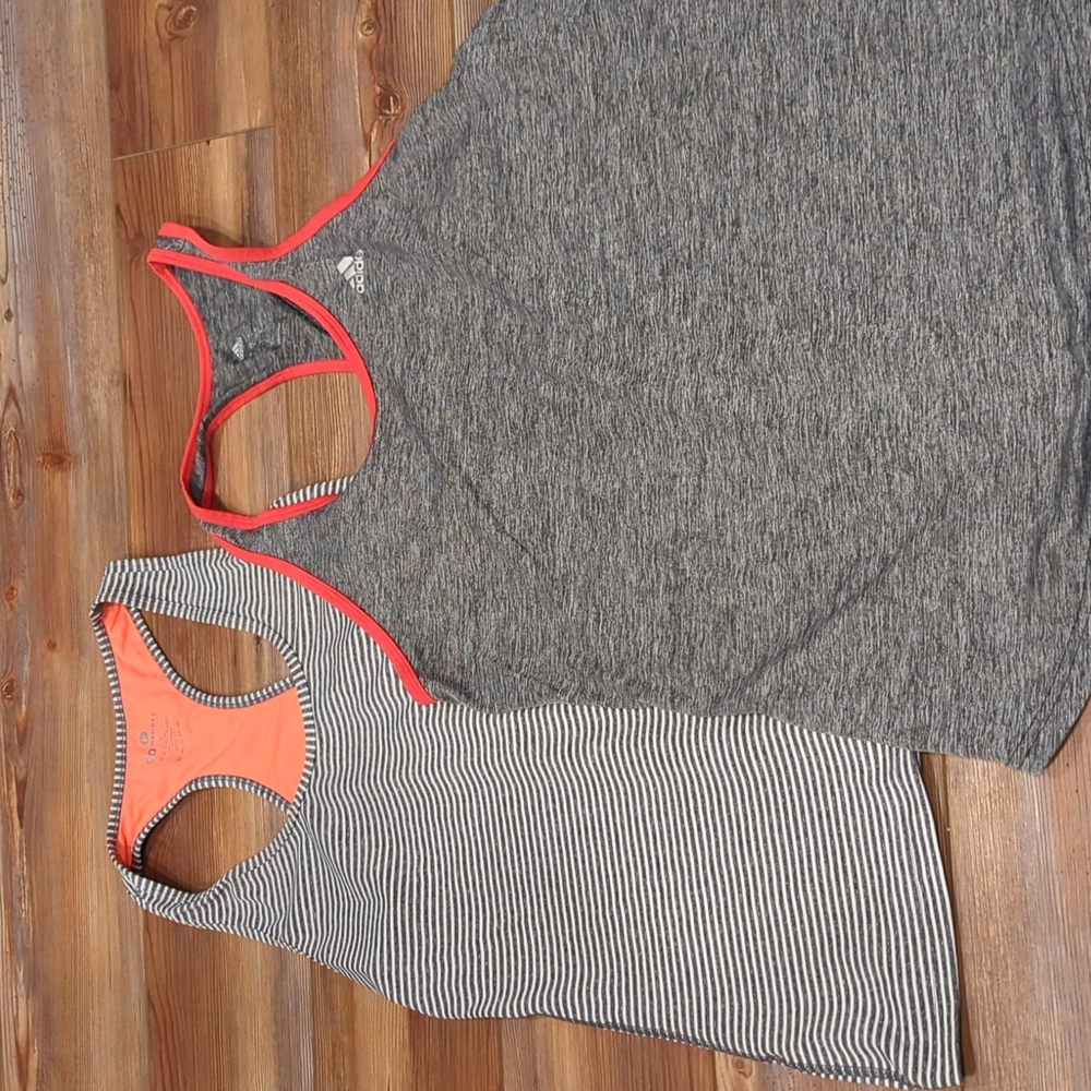 Bundle of 2 size large work out tops.